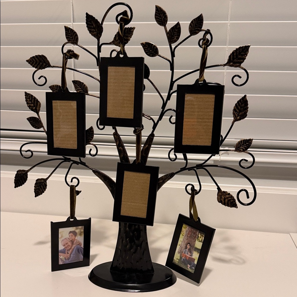 Elegant Black Family Tree Photo Frame